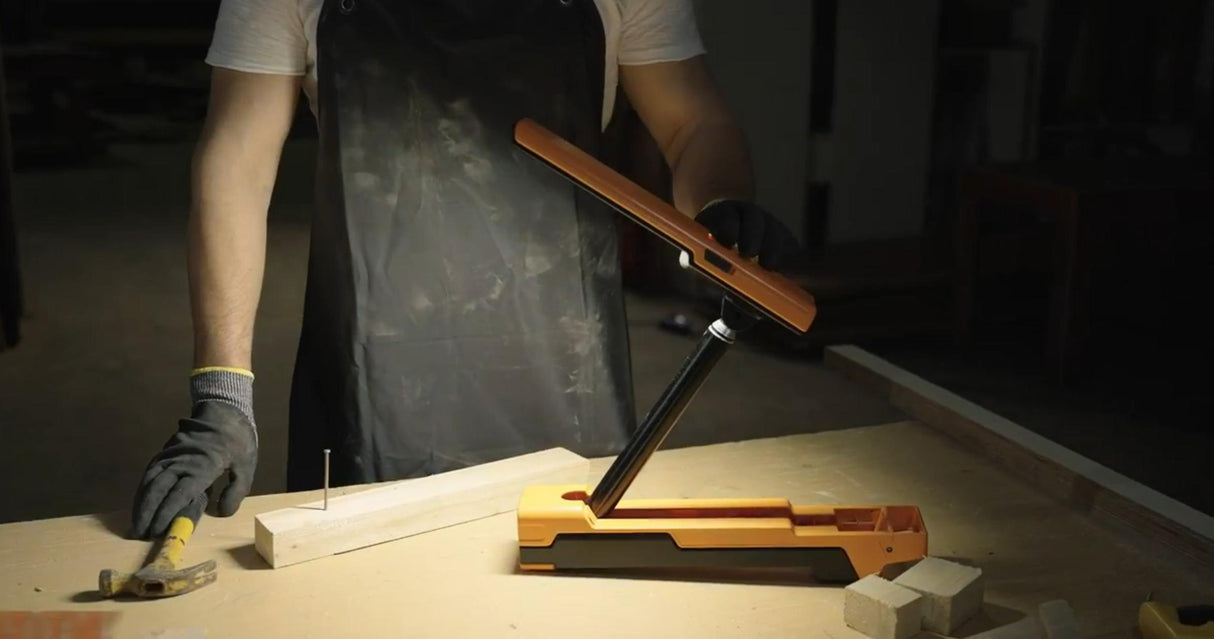 Lampă de Lucru Profesională, Pliabilă, Ușor de transportat, Acumulator 5200mah, LED 1500 lumeni, Classlights